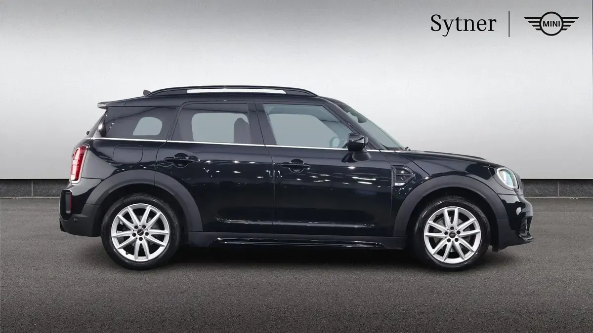Used Mini Cooper Countryman Sport 134 HP (98 kW) 2023 Black SUV