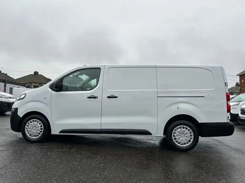 Używany Fiat Scudo 145 KM (106 kW) 2022 Biały Van