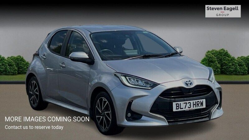 Silver Used 2023 Toyota Yaris Hybrid Design Hatchback | £18,060 (Fair price) - Image 1/4