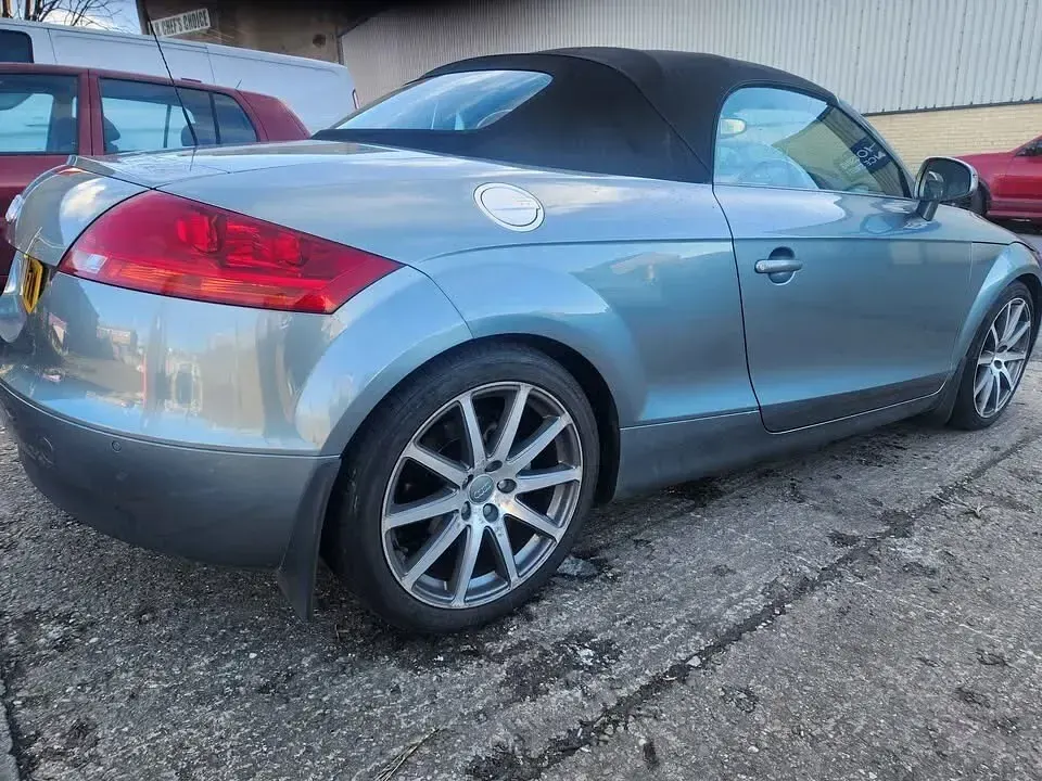 Used Audi TT Roadster 200 HP (147 kW) 2007 Grey Cabriolet