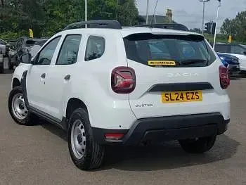 Used Dacia Duster Essentiel 90 HP (66 kW) 2024 White SUV