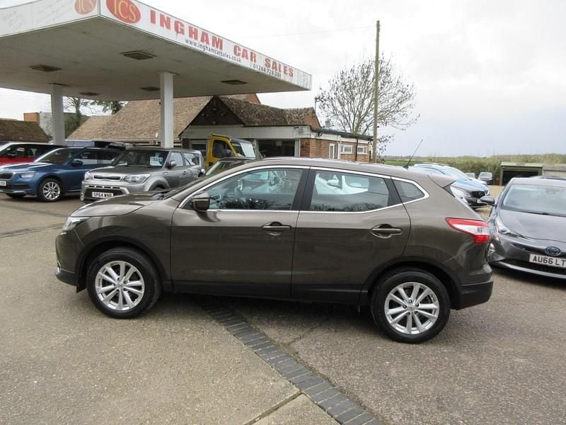Used Nissan Qashqai Acenta 2014 Beige SUV