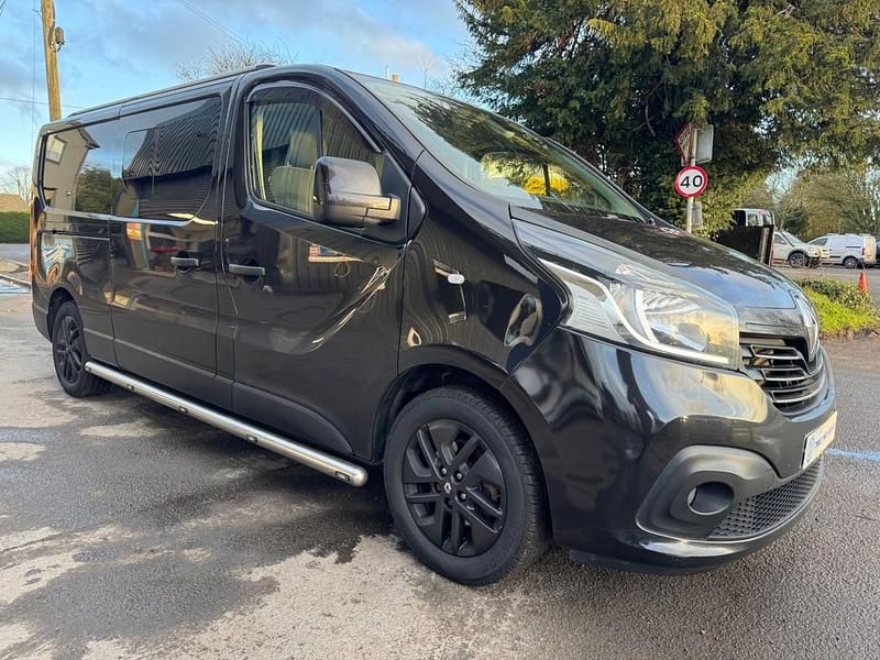 Usado Renault Trafic 2015 Preto Monovolume