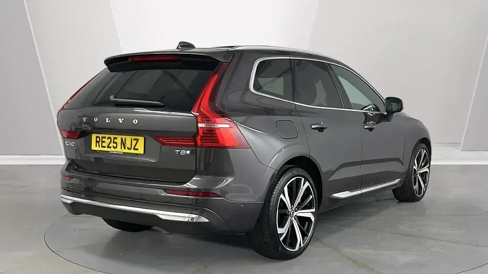 Used Volvo XC60 Ultra 449 HP (330 kW) 2025 Grey SUV