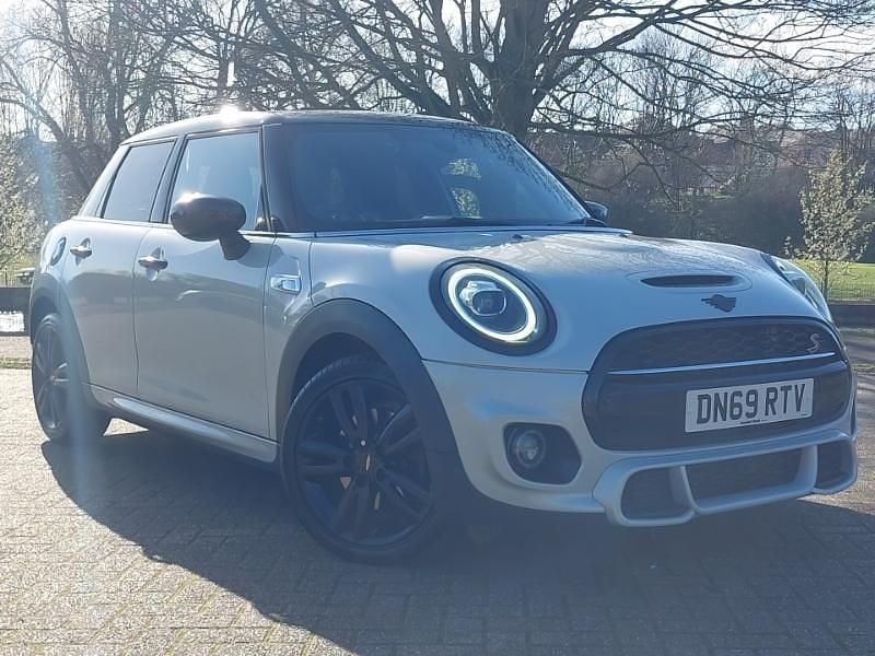 Used Mini Cooper S Sport 192 HP (141 kW) 2019 Silver Hatchback