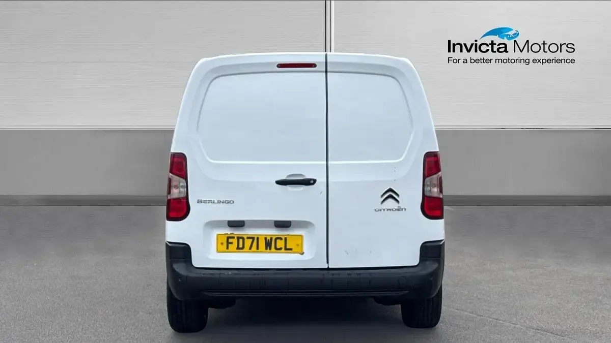 Used Citroën Berlingo 100 HP (73 kW) 2022 White MPV