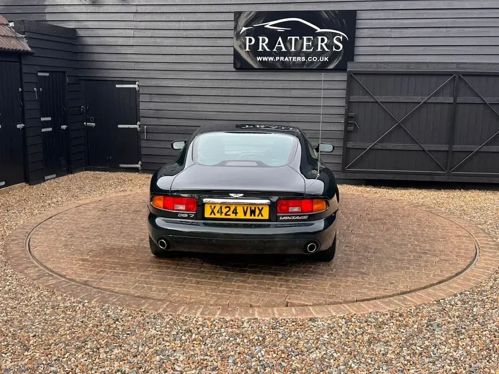 Used Aston Martin DB7 420 HP (308 kW) 2001 Green Coupe