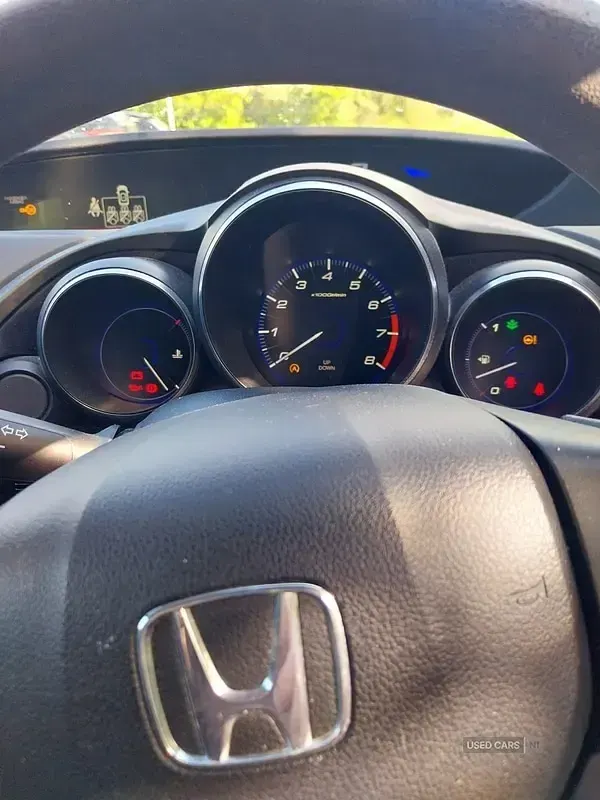 Used Honda Civic SE 100 HP (73 kW) 2013 Red Hatchback