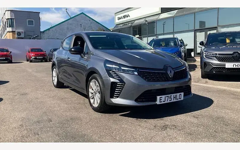 Used Renault Clio Evolution 143 HP (105 kW) 2025 Hatchback