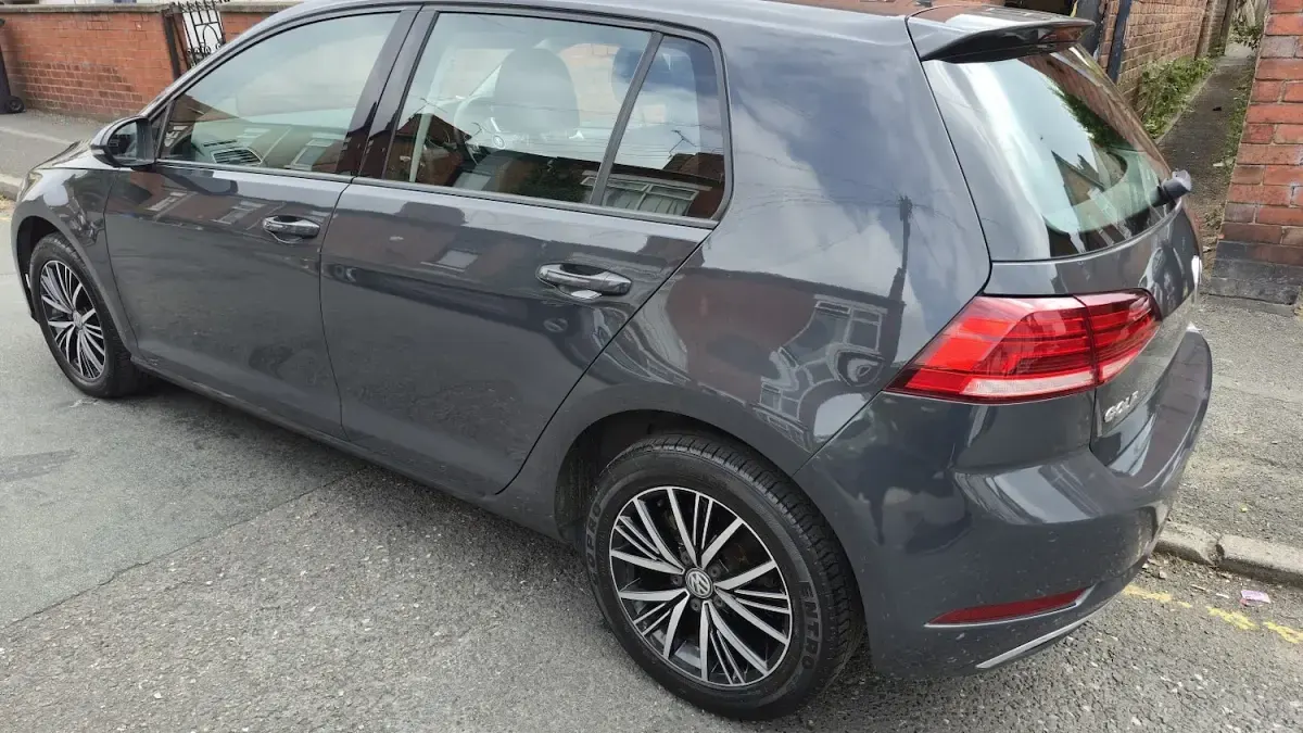 Used VW Golf VII SE 115 HP (84 kW) 2017 Grey Hatchback