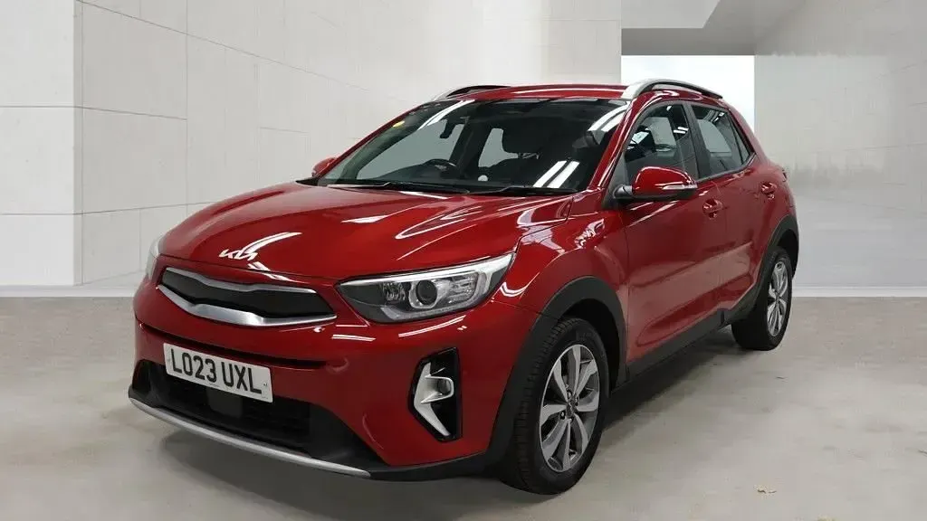 Used Kia Stonic 99 HP (72 kW) 2023 Red SUV