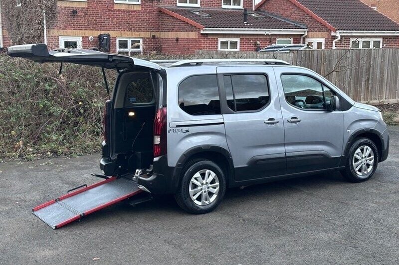 Grey Used 2020 Peugeot Rifter Allure MPV | £11,995 (Super price) - Image 1/1