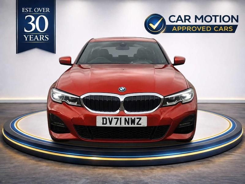 Begagnad BMW 330e M Sport 2021 Orange Sedan