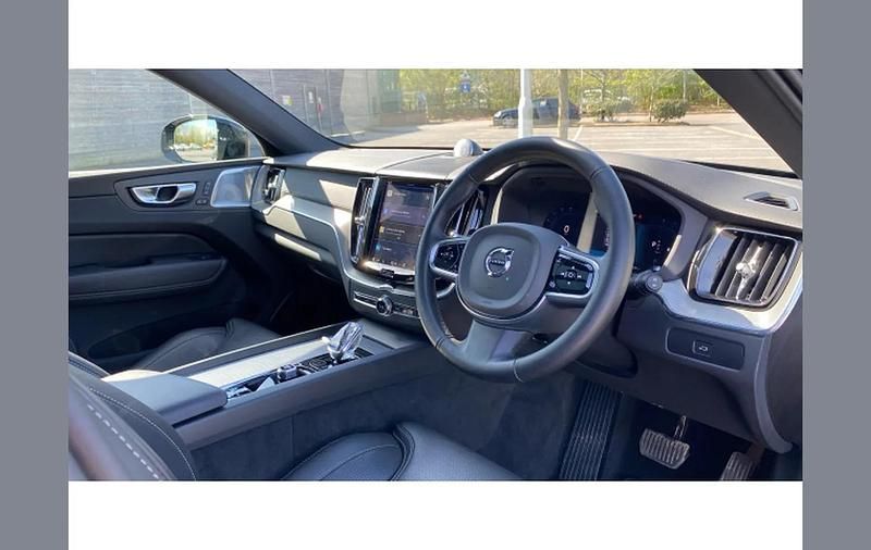 Used Volvo XC60 Ultra 250 HP (183 kW) 2024 Black SUV