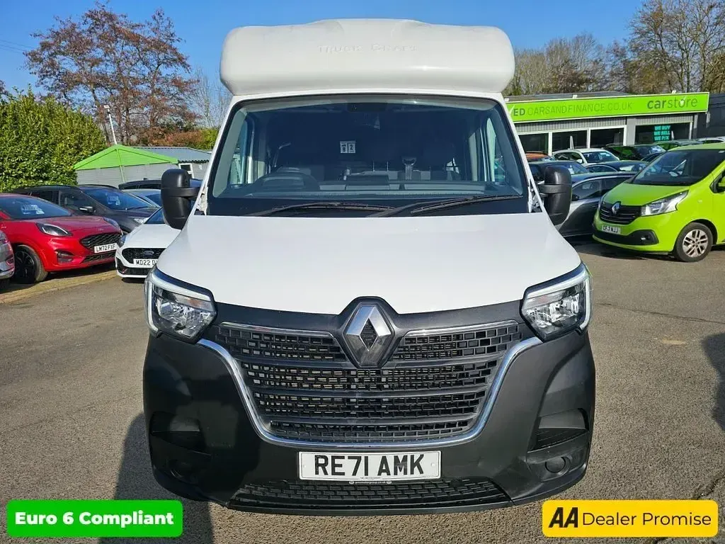 Used Renault Master Business 133 HP (97 kW) 2021 White MPV