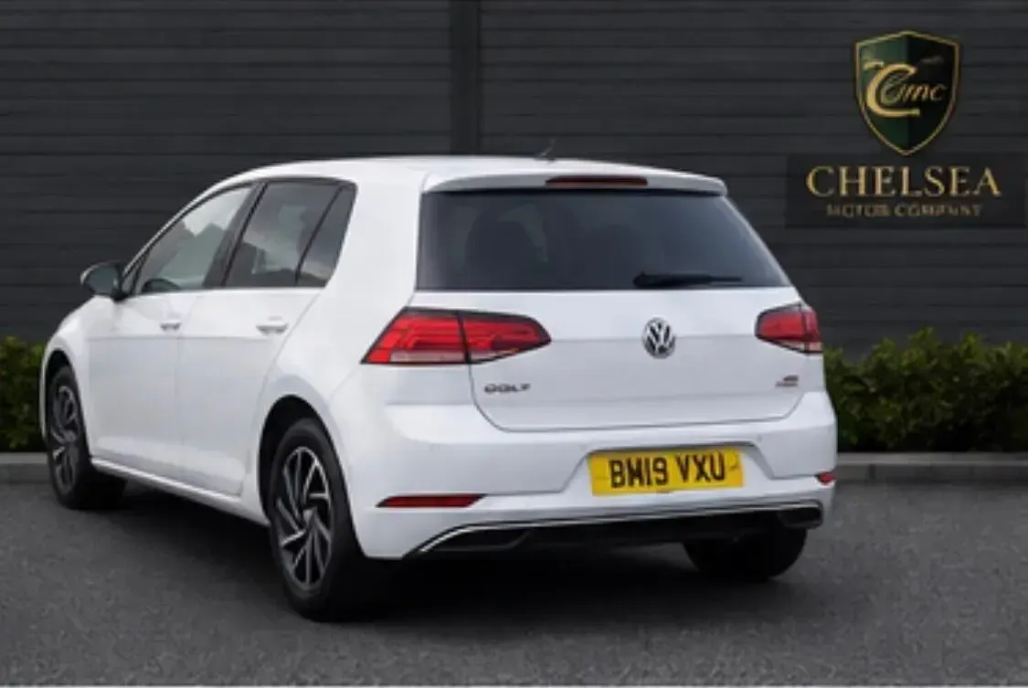 Used VW Golf VII Match 150 HP (110 kW) 2019 White Hatchback