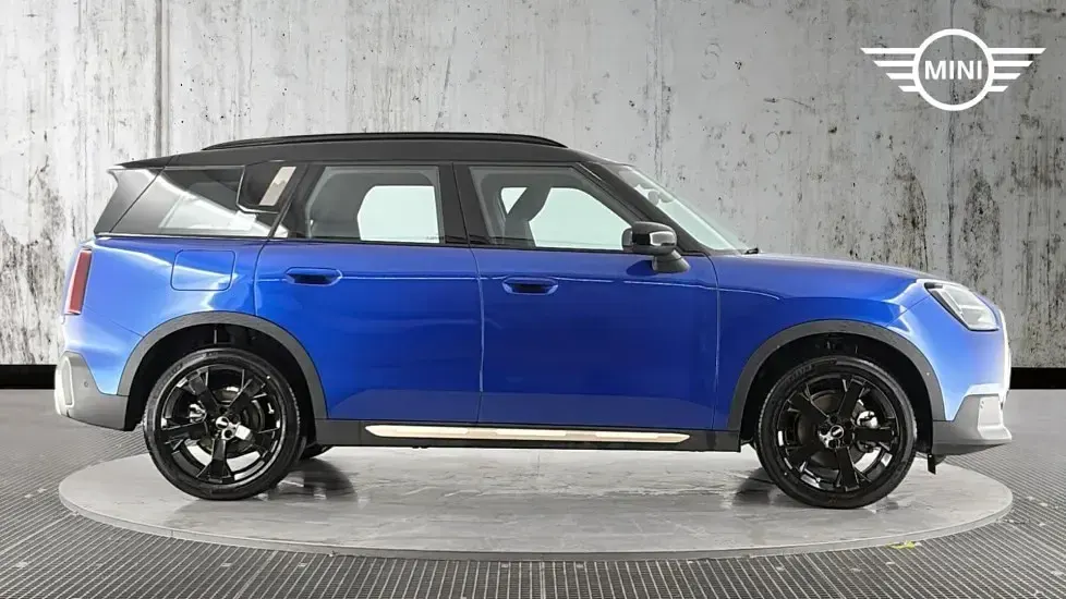 Used Mini Countryman 168 HP (123 kW) 2025 Blue SUV