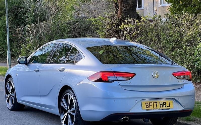 Second-hand Vauxhall Insignia Elite 170 CP (125 kW) 2020 Hatchback