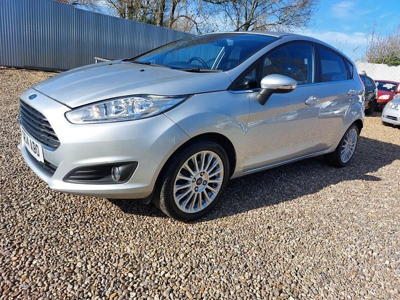 Used Ford Fiesta Titanium 2014 Silver Hatchback