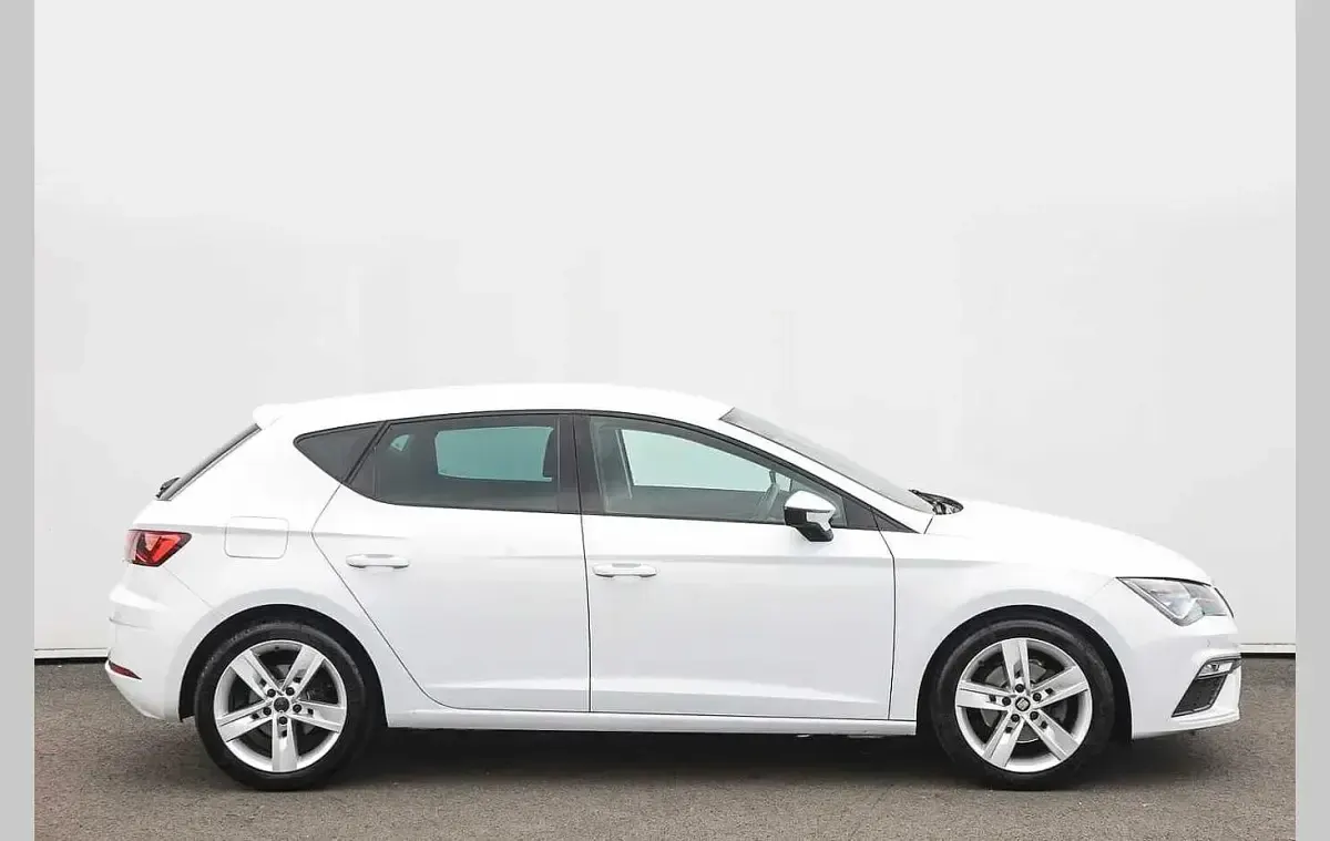 Used Seat Leon FR 128 HP (94 kW) 2018 White Hatchback