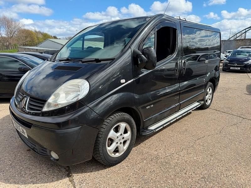 Begagnad Renault Trafic 115 HK (84 kW) 2011 Svart Minibuss
