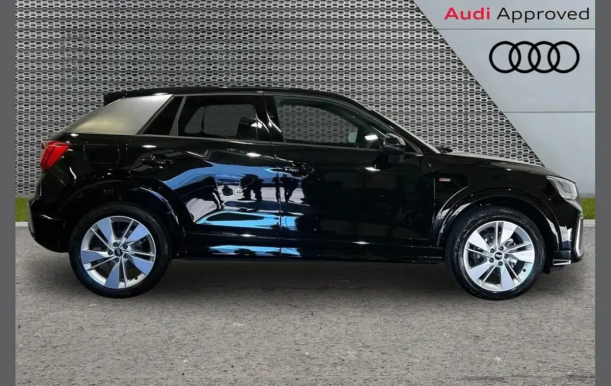 Used Audi Q2 S-Line 147 HP (108 kW) 2025 Black SUV