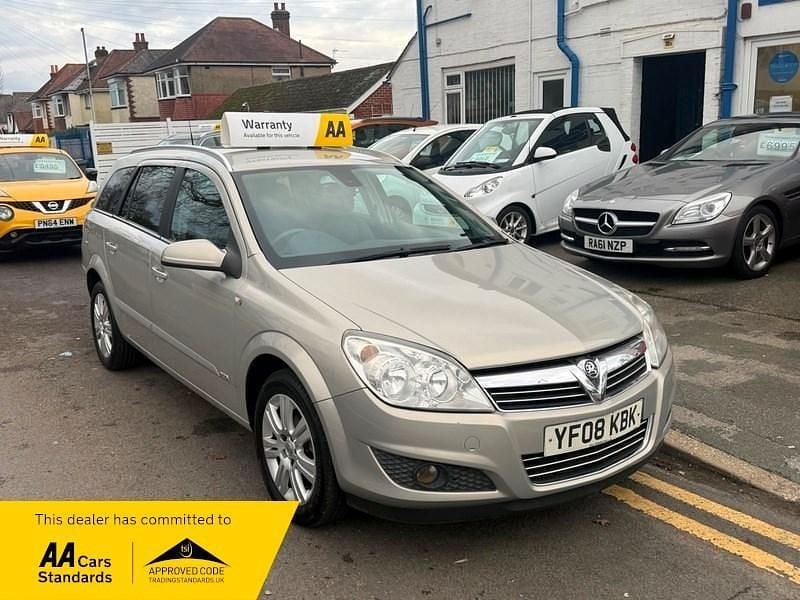 Used Vauxhall Astra Design Edition 2008 Beige Estate