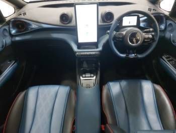 Image 3/4