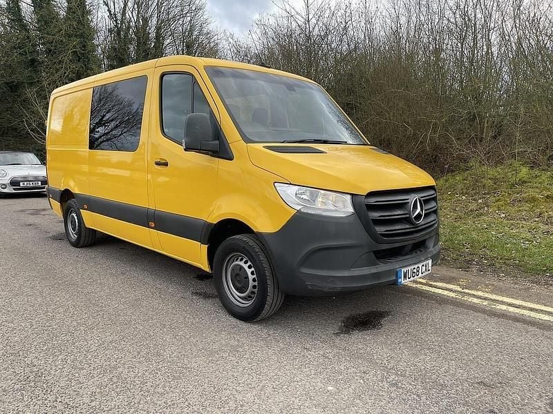 Used Mercedes Sprinter 141 HP (103 kW) 2018 Yellow Van