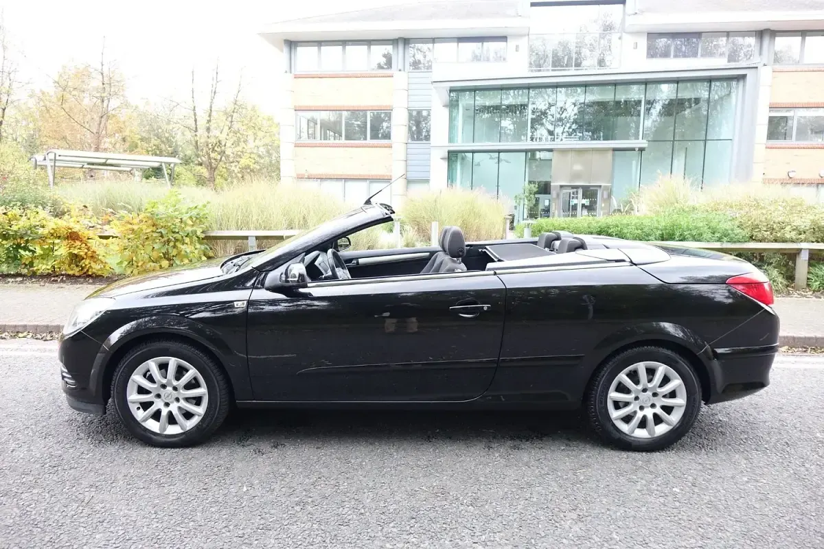 Used Opel Astra drive 2008 Black Cabriolet