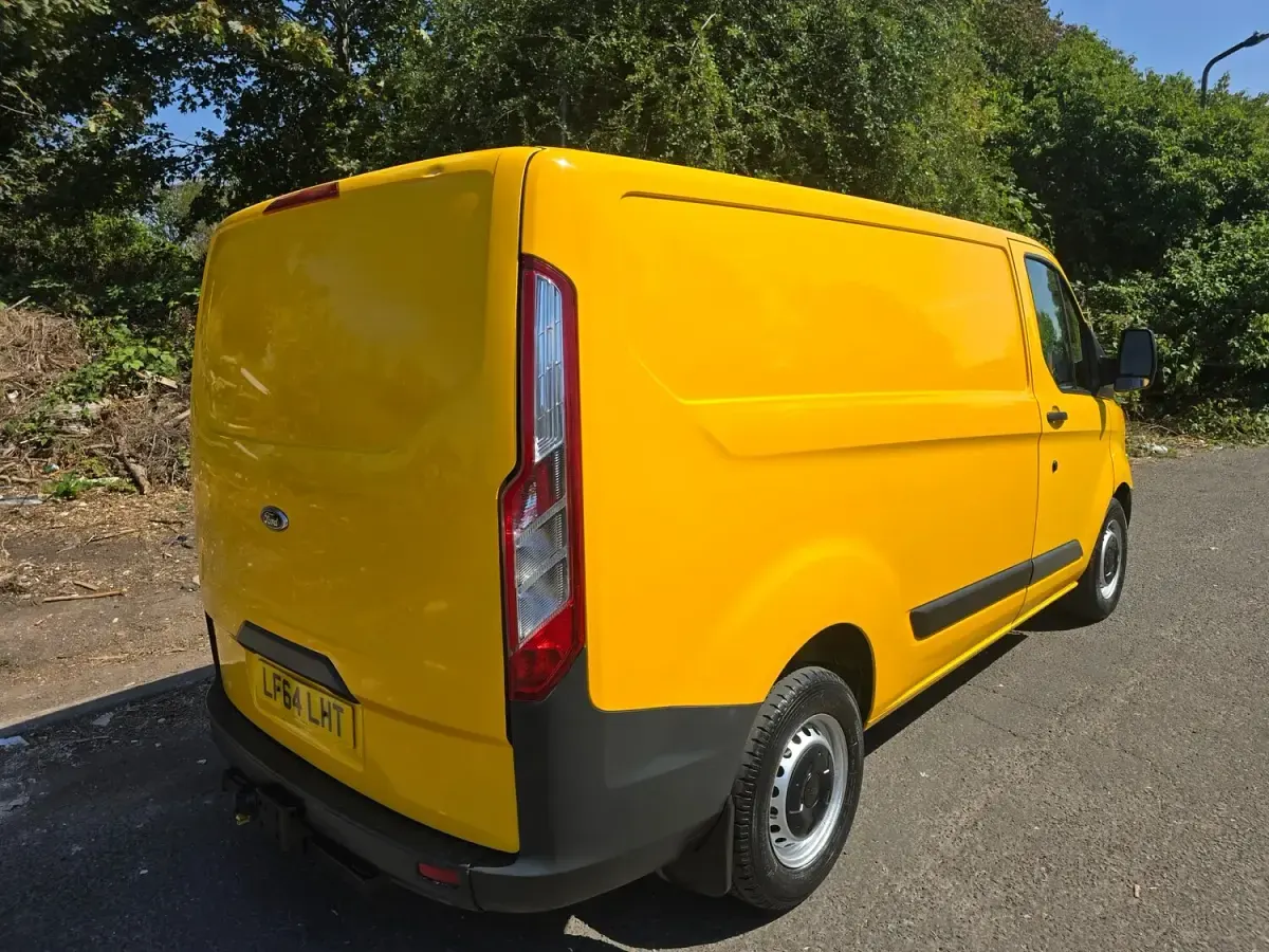 Used Ford Transit Custom 125 HP (91 kW) 2014 Yellow Van
