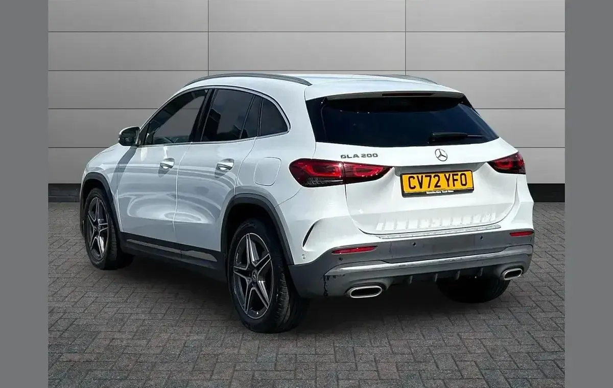 Used Mercedes GLA200 Executive 161 HP (118 kW) 2022 White SUV