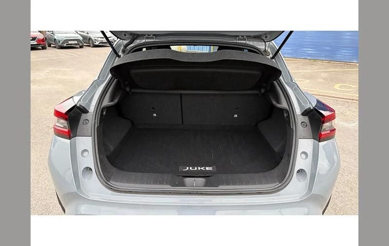 Used Nissan Juke N-Connecta 114 HP (83 kW) 2023 Grey SUV
