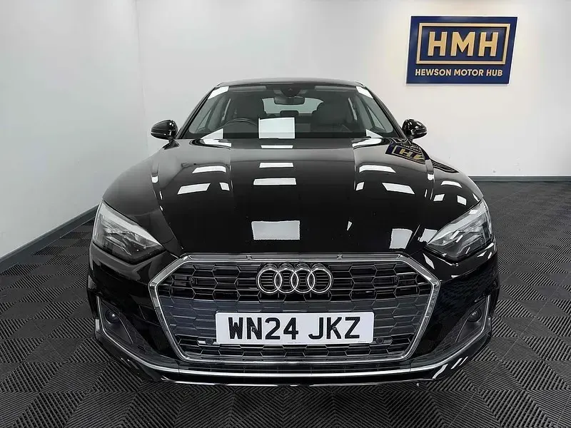 Begagnad Audi A5 Sport 2024 Svart Halvkombi