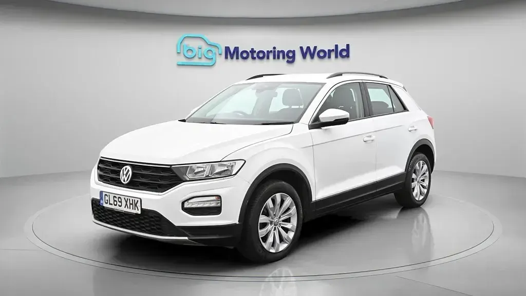 Used VW T-Roc SE 115 HP (84 kW) 2019 White SUV