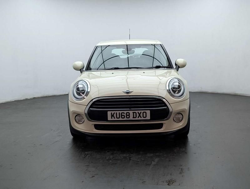 Used Mini Cooper Hatch 2018 White Hatchback