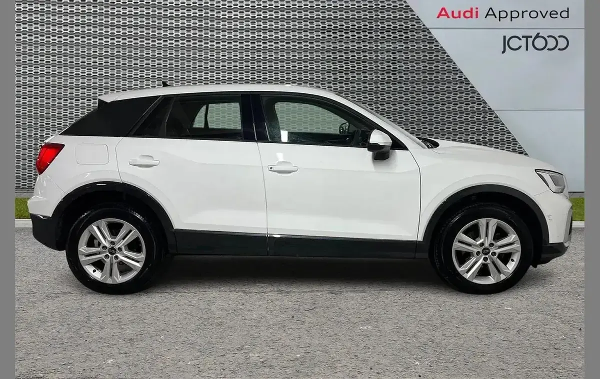 Used Audi Q2 Sport 147 HP (108 kW) 2023 White SUV