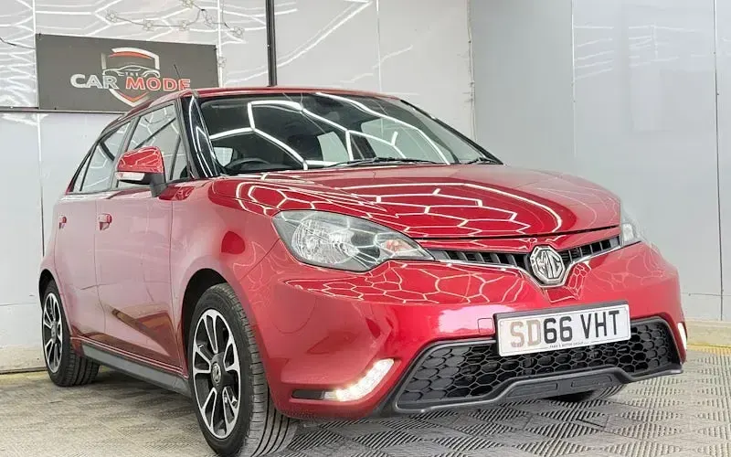 Used MG MG3 106 HP (77 kW) 2015 Red Hatchback