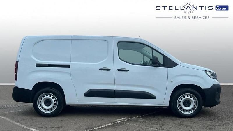 Used Peugeot Partner 101 HP (74 kW) 2025 White MPV