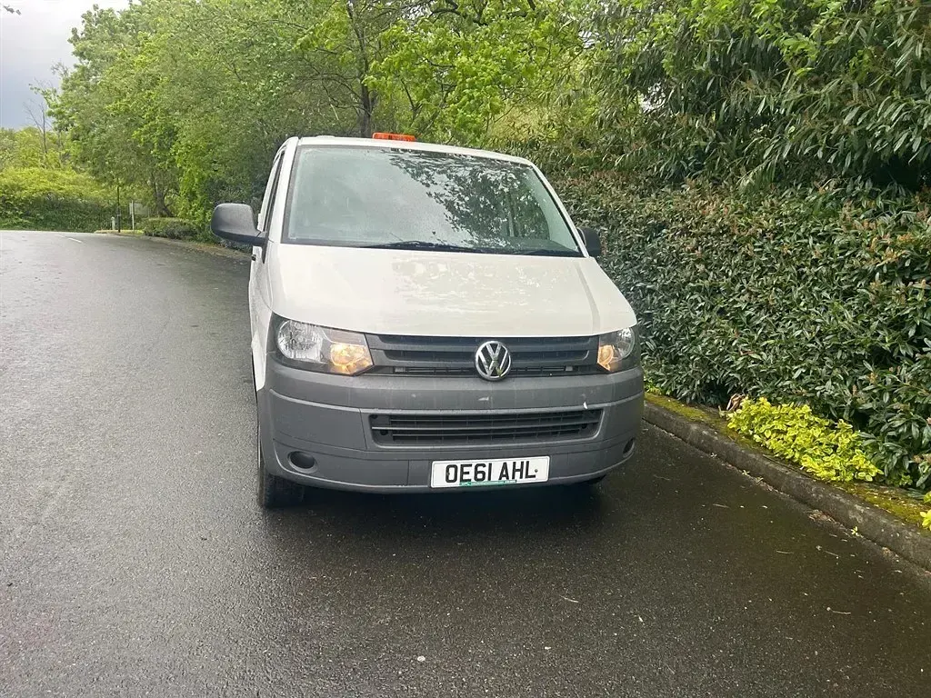 Usado VW Transporter 102 HP (75 kW) 2011 Branco Van