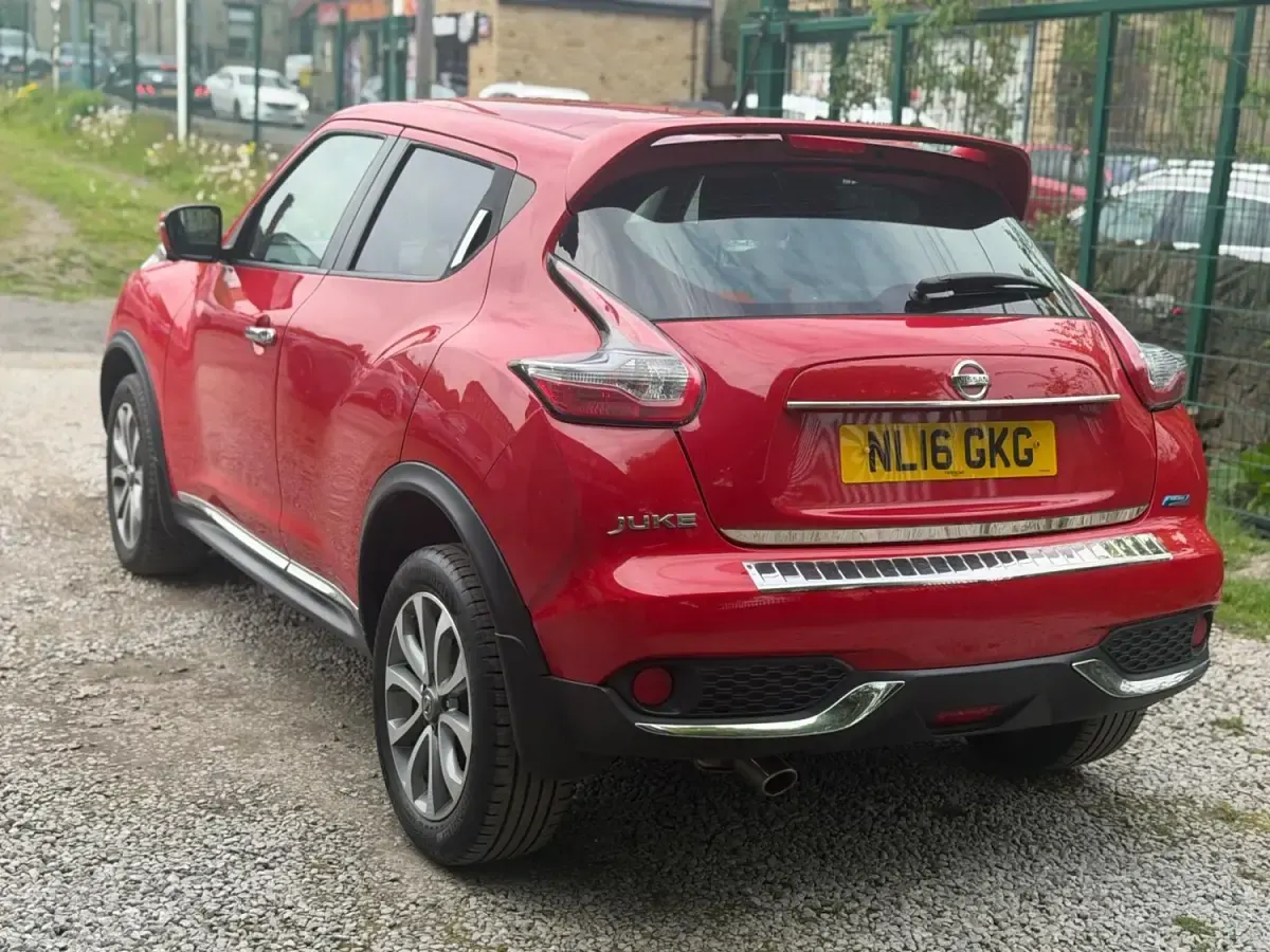 Używany Nissan Juke Tekna 2016 Czerwony SUV