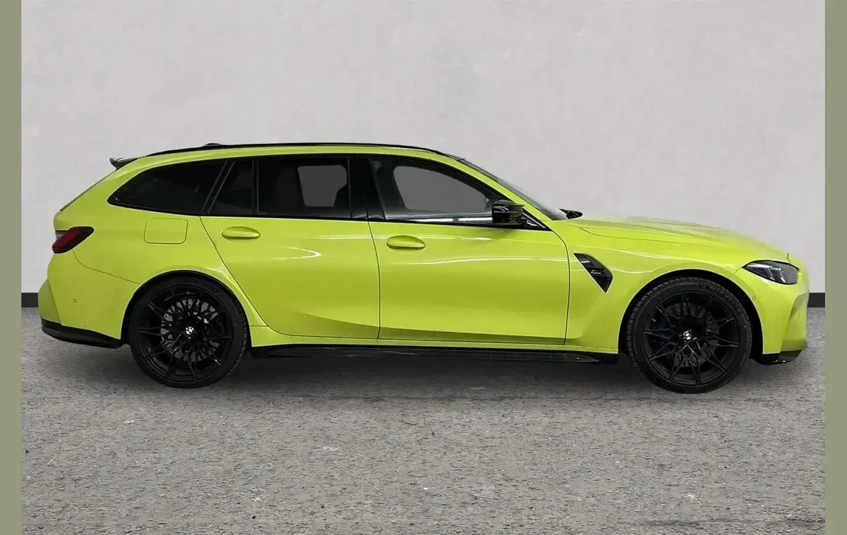 Used BMW M3 Competition Edition 523 HP (384 kW) 2025 Yellow Estate