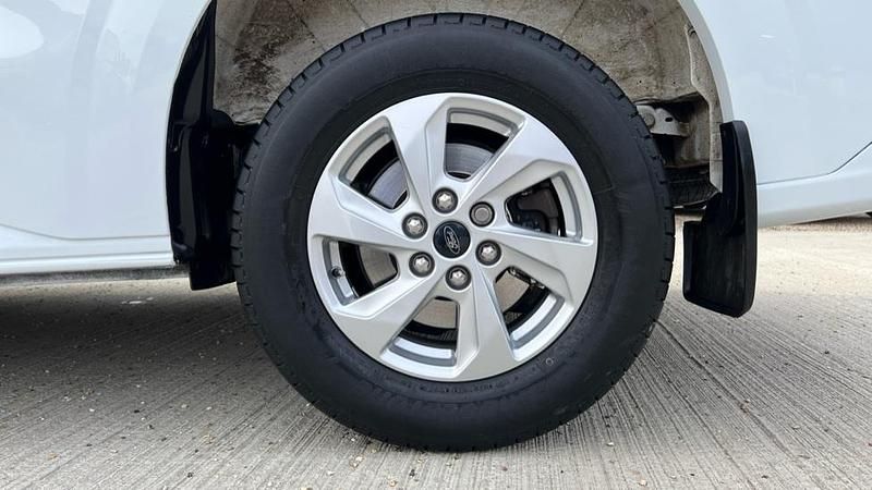 Used Ford Transit Custom Limited 140 HP (102 kW) 2024 White Van