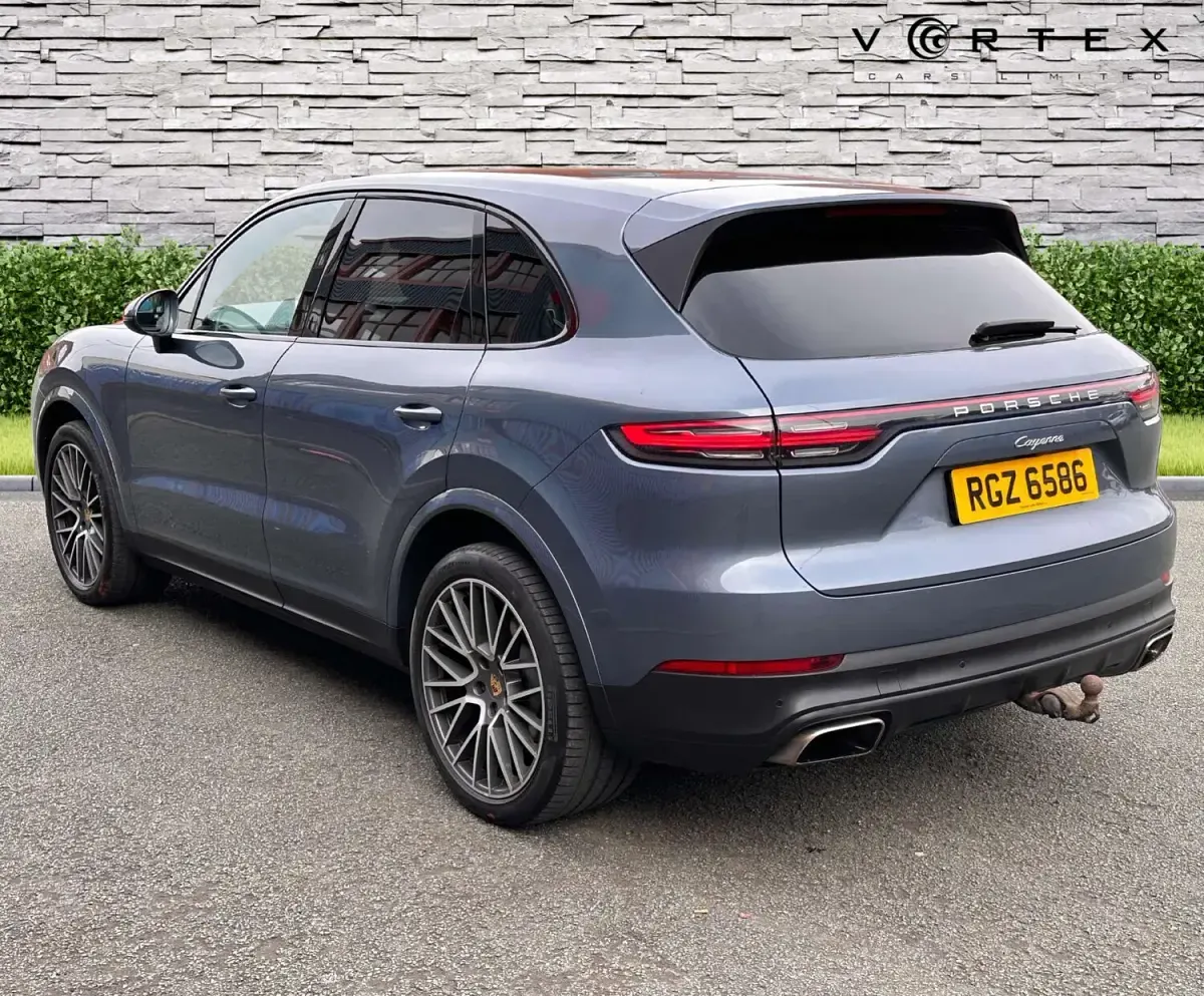 Used Porsche Cayenne 340 HP (250 kW) 2018 Blue SUV