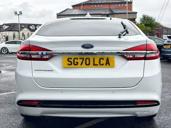 Used Ford Mondeo Titanium 150 HP (110 kW) 2021 White Hatchback