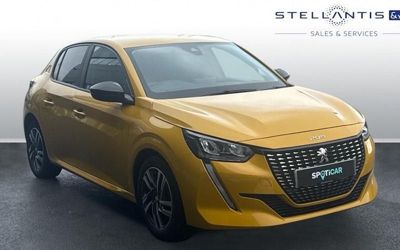 Used Peugeot 208 Active+ 75 HP (55 kW) 2023 Yellow Hatchback