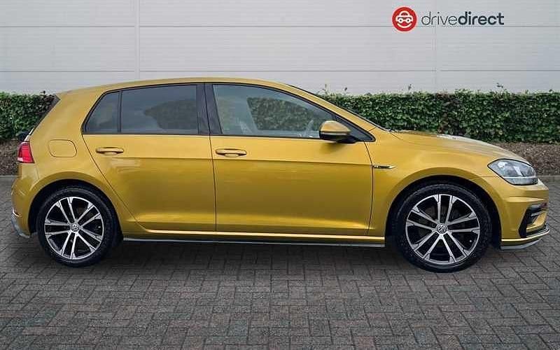 Used VW Golf VII R-line 150 HP (110 kW) 2018 Yellow Hatchback