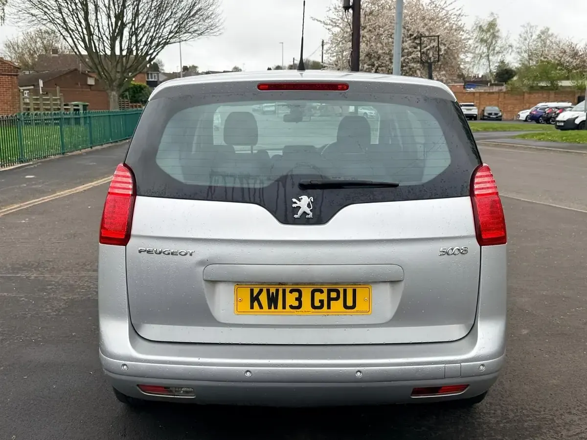 Used Peugeot 5008 Active 2013 Silver MPV