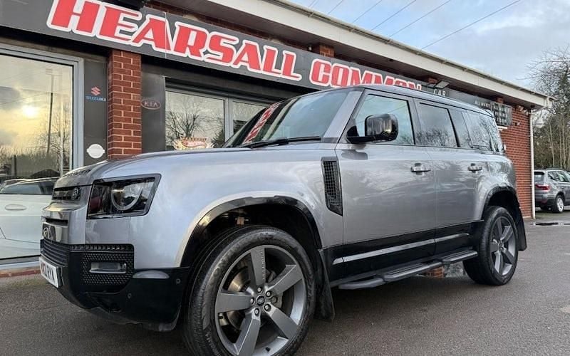 Used Land Rover Defender SE 249 HP (183 kW) 2023 Estate