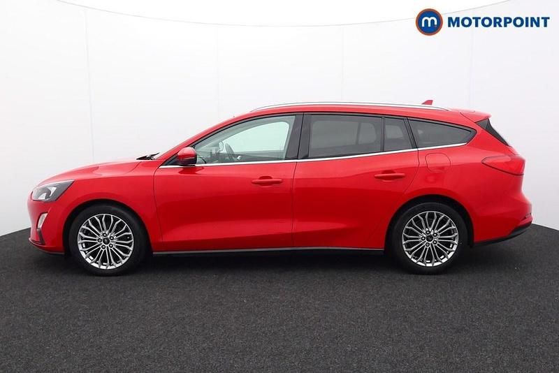 Used Ford Focus Titanium X 150 HP (110 kW) 2019 Red Estate